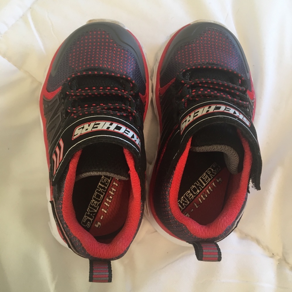 Skechers S light light up sneakers
